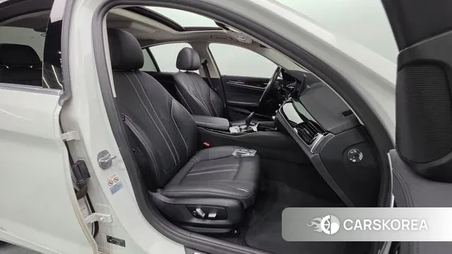 BMW 5 Series (G30) id 3422834 из Кореи 20