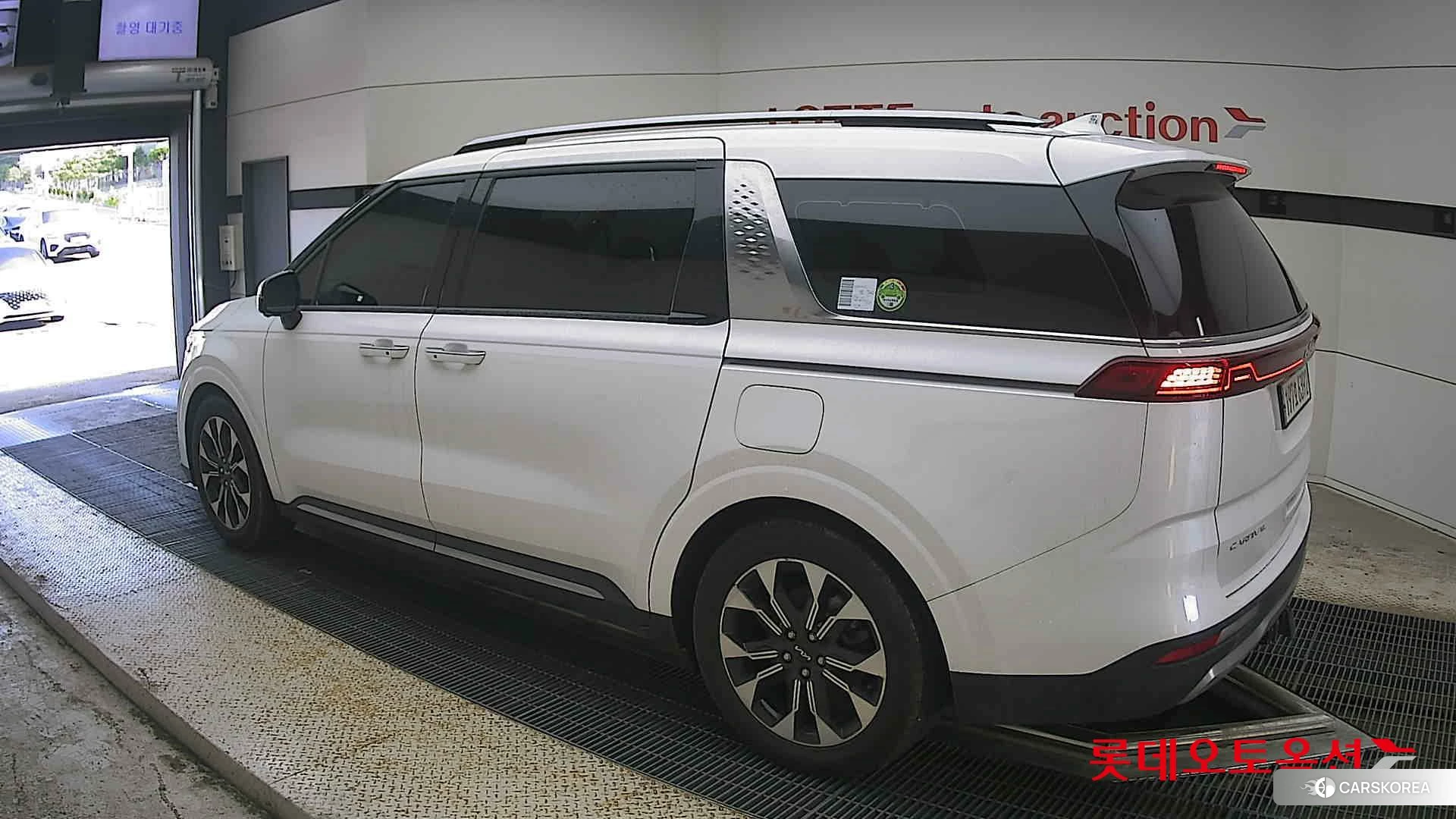 Kia Carnival id 4498444 из Кореи 37