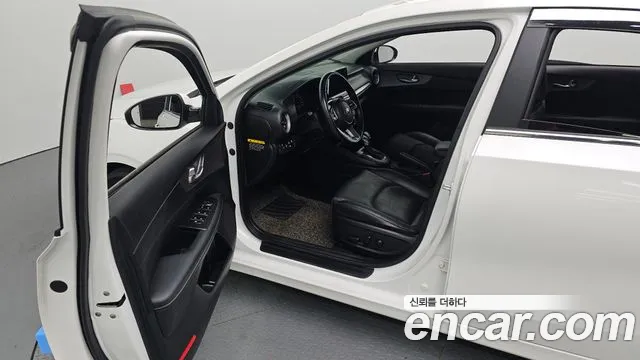 Kia Come New K3 id 2720384 из Кореи 20