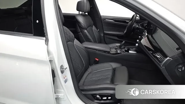 BMW 5 Series (G30) id 3355764 из Кореи 20