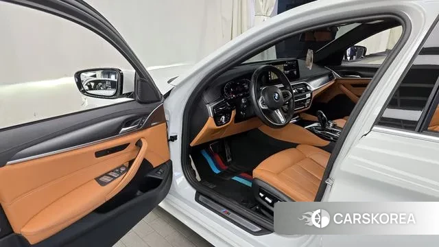 BMW 5 Series (G30) id 3492564 из Кореи 20