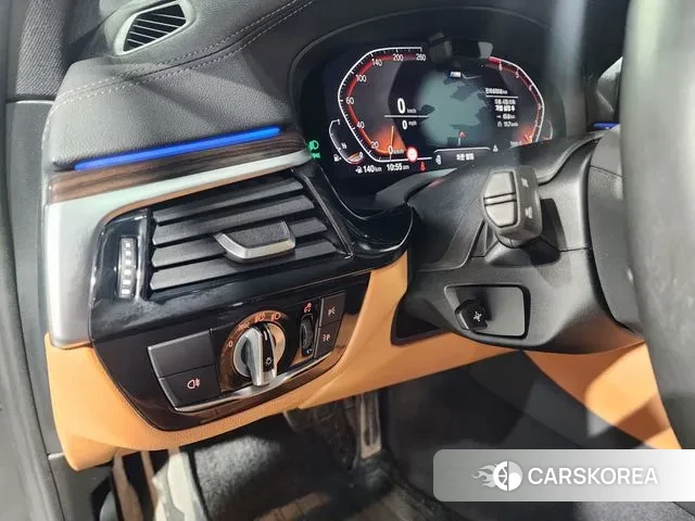 BMW 5 Series (G30) id 2896132 из Кореи 20