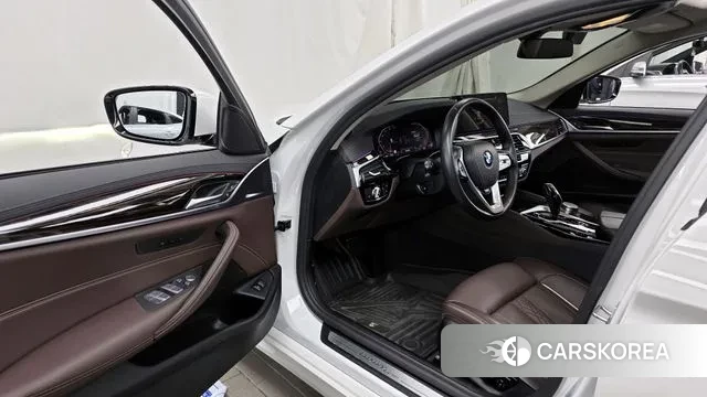 BMW 5 Series (G30) id 3615320 из Кореи 20