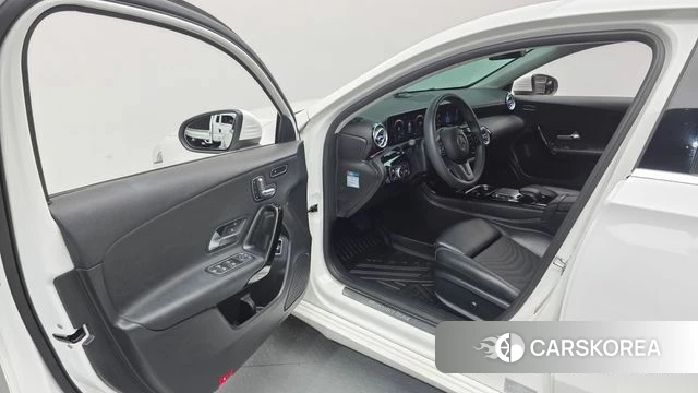 Mercedes-Benz A-Class W177 id 4614882 из Кореи 20