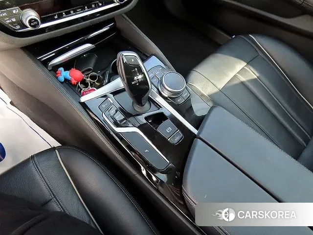 BMW 5 Series (G30) id 3742353 из Кореи 20