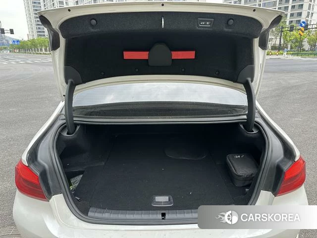 BMW 5 series PHEV id 4236359 из Китая 23