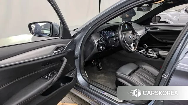 BMW 5 Series (G30) id 3449850 из Кореи 20