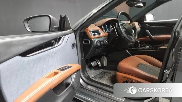 Maserati Ghibli id 3449643 из Кореи 20