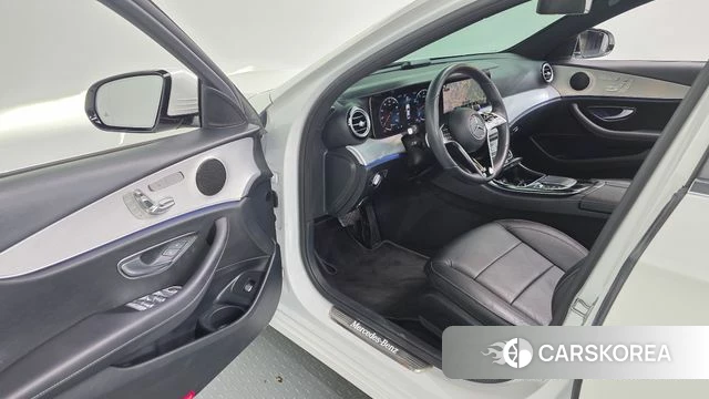 Mercedes-Benz E-Class W213 id 4196072 из Кореи 30