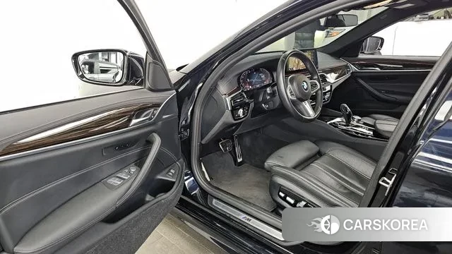 BMW 5 Series (G30) id 3586668 из Кореи 20