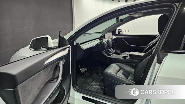 Tesla Model Y id 4623712 из Кореи 31