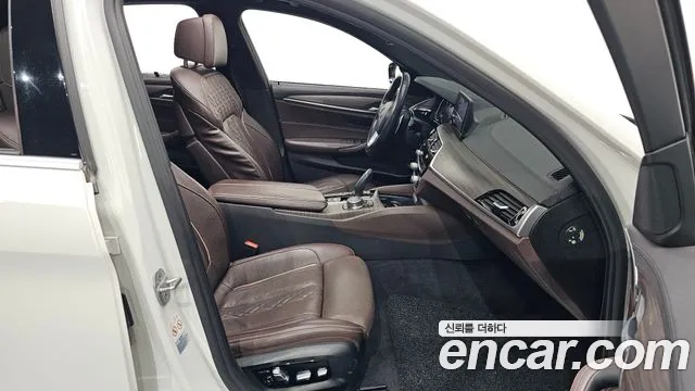 BMW 5 Series (G30) id 2671461 из Кореи 20