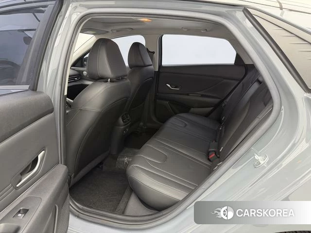 Hyundai Elantra id 4257799 из Китая 18