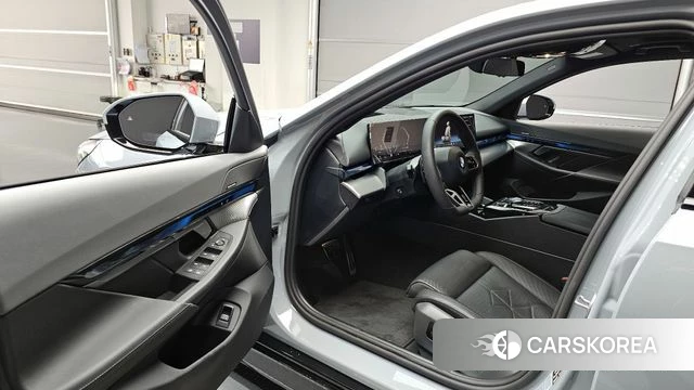 BMW 5 Series (G60) id 3831397 из Кореи 20