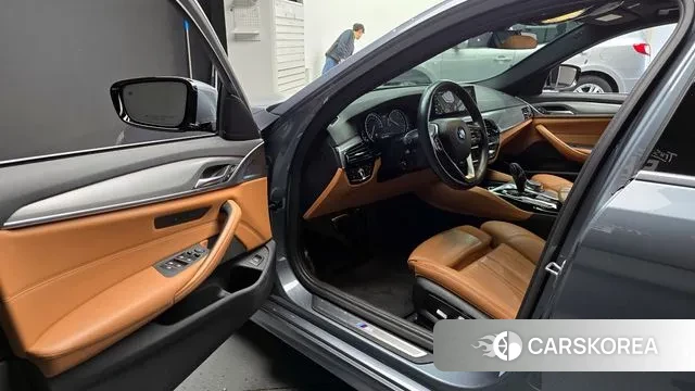 BMW 5 Series (G30) id 3319826 из Кореи 20