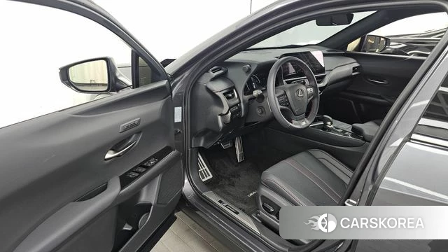 Lexus UX300h id 4479920 из Кореи 31