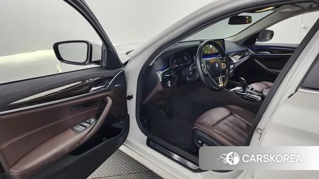 BMW 5 Series (G30) id 2968863 из Кореи 20