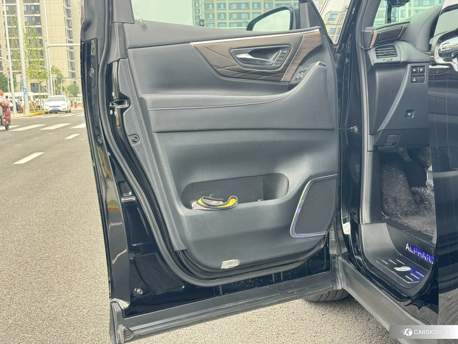 Toyota Elfa id 4468101 из Китая 26