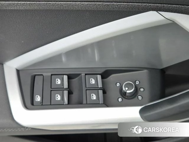 Audi Q3 (F3) id 4753766 из Кореи 18
