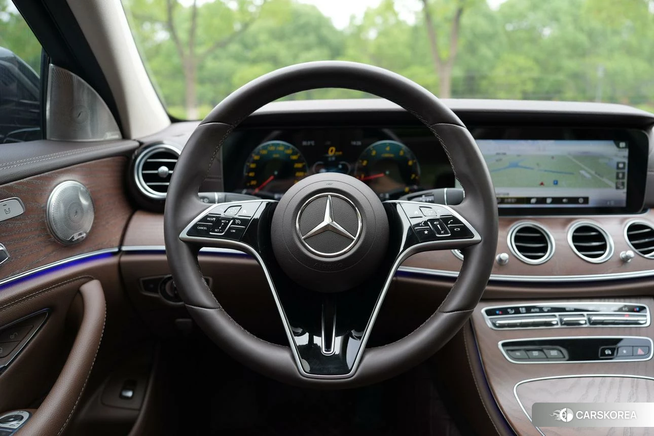 Mercedes-Benz E-class id 4487473 из Китая 24
