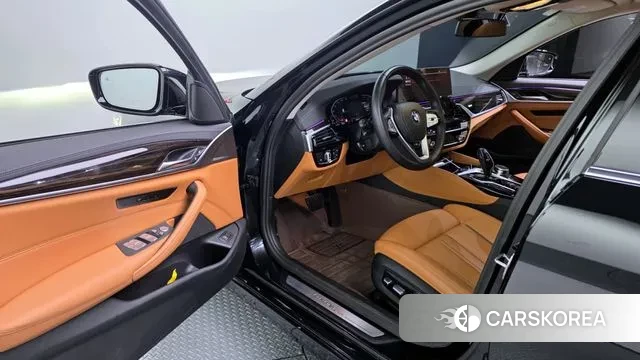 BMW 5 Series (G30) id 3406019 из Кореи 20