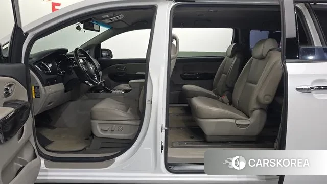 Kia The New Carnival id 3718136 из Кореи 20