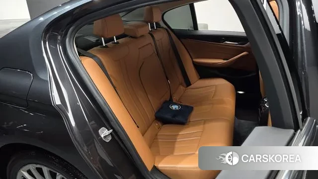 BMW 5 Series (G30) id 3646805 из Кореи 20