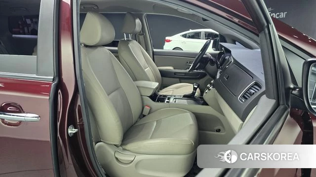 Kia All New Carnival id 4543753 из Кореи 30