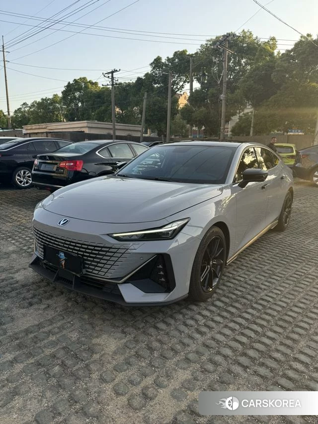 Chang'an UNI-V id 4368066 из Китая 16
