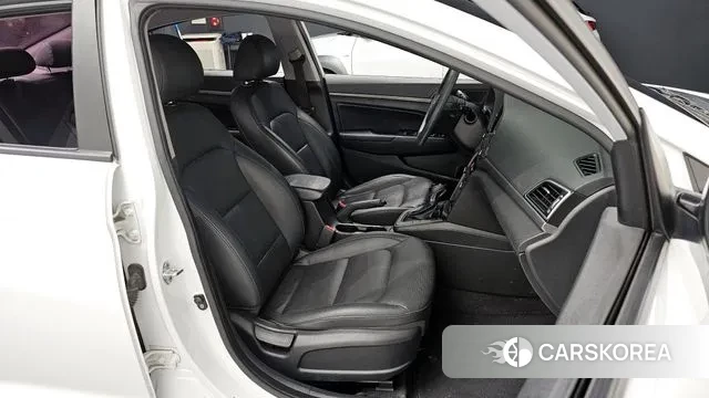 Hyundai Avante AD id 3656757 из Кореи 19