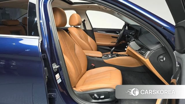 BMW 5 Series (G30) id 4294495 из Кореи 32