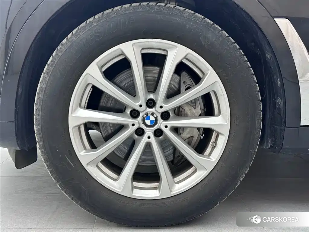 BMW X7 id 4601916 из Китая 18
