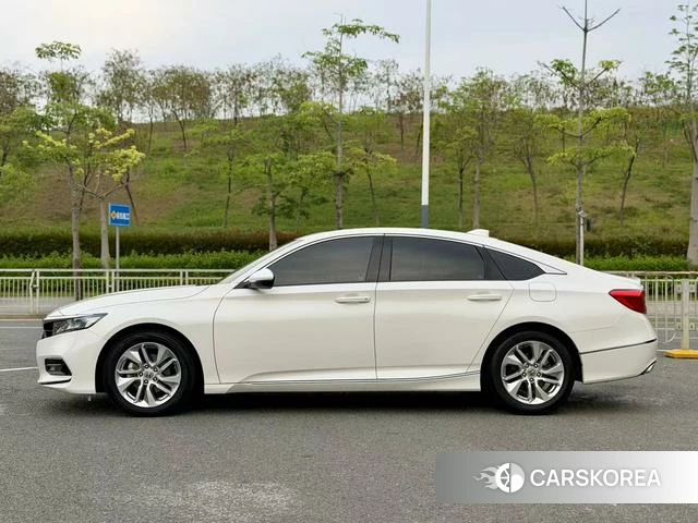 Honda Accord id 4276701 из Китая 15