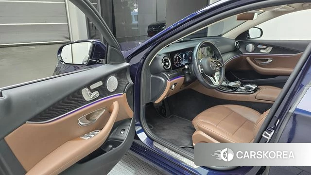 Mercedes-Benz E-Class W213 id 4632476 из Кореи 32