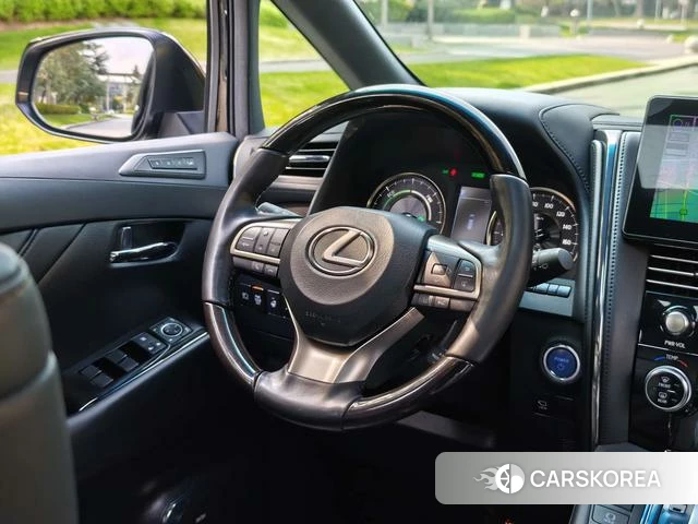 Lexus LM id 4239380 из Китая 27