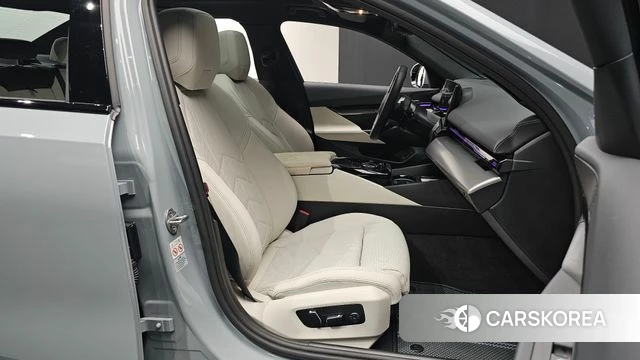 BMW 5 Series (G60) id 3882970 из Кореи 20