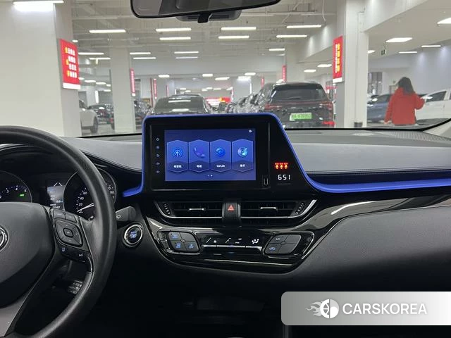 Toyota C-HR id 4263814 из Китая 16
