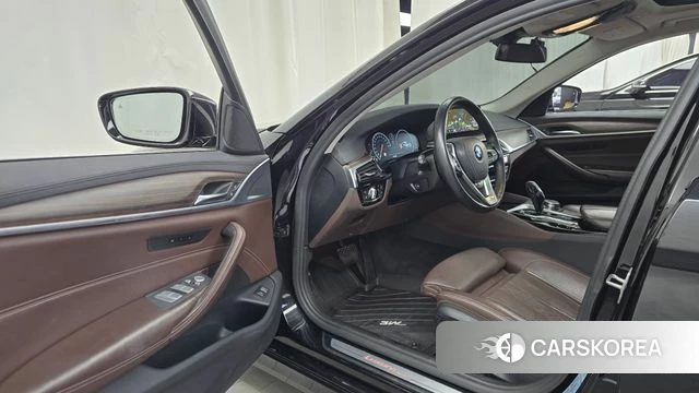 BMW 5 Series (G30) id 4794511 из Кореи 20