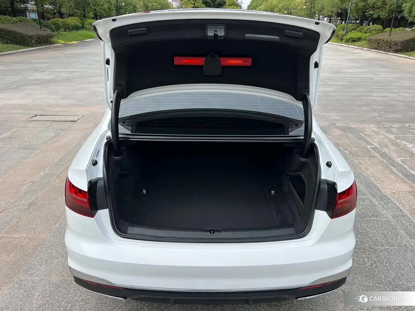 Audi A4L id 4570545 из Китая 17