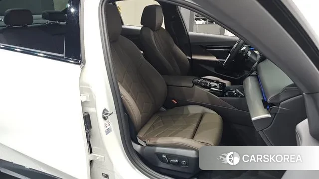 BMW 5 Series (G60) id 3057845 из Кореи 20