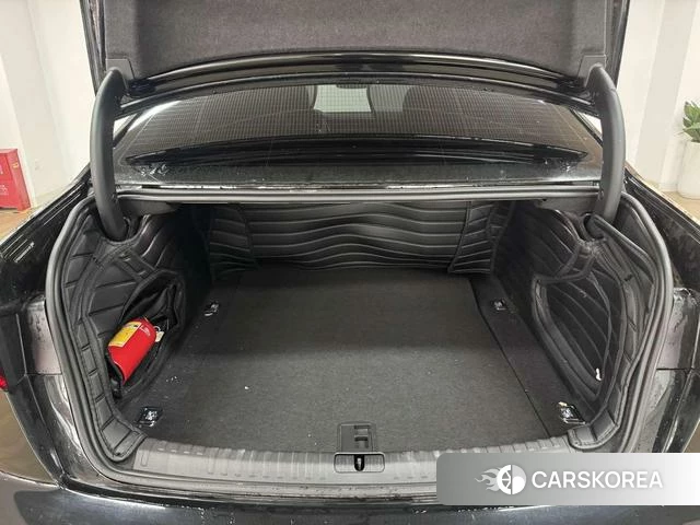Audi A6L id 4271835 из Китая 12