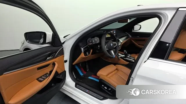 BMW 5 Series (G30) id 3104555 из Кореи 20