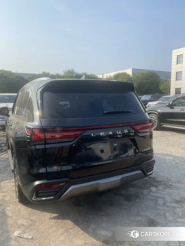 Lexus LX id 4298377 из Китая 11
