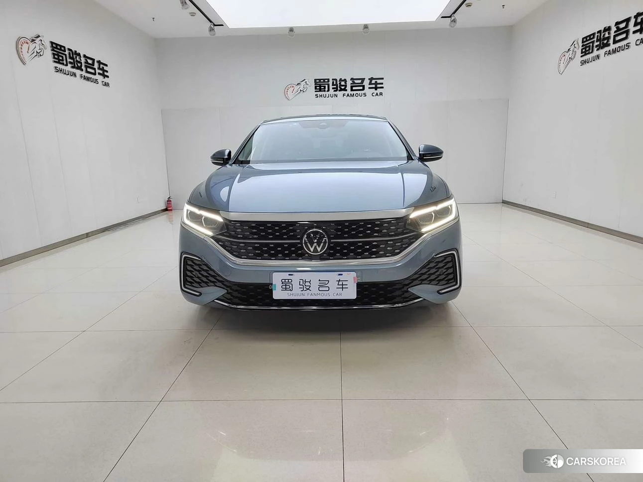 Volkswagen Passat id 4440901 из Китая 14