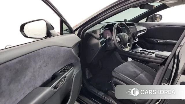 Lexus RZ450e id 3751391 из Кореи 20