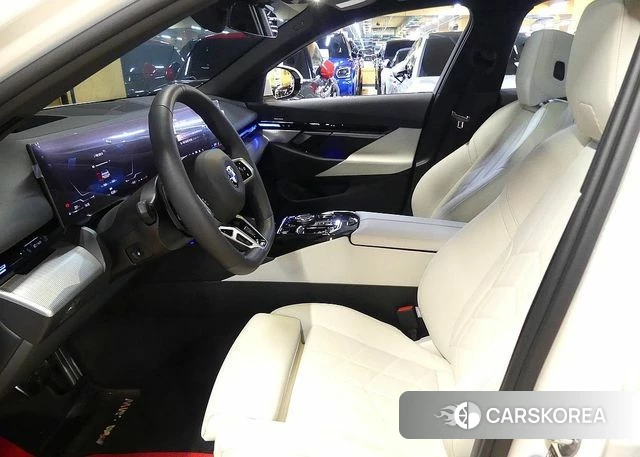 BMW 5 Series (G60) id 3838226 из Кореи 20