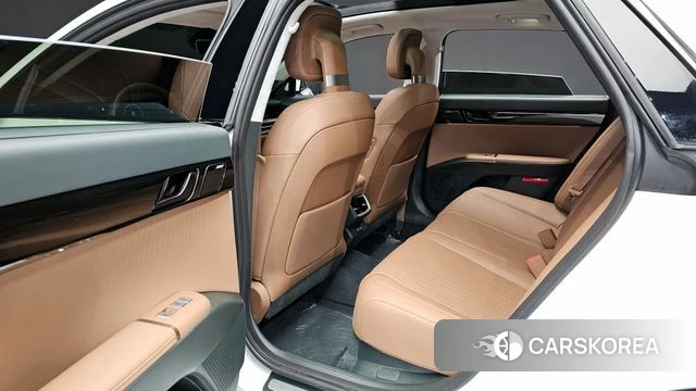 Hyundai Grandeur (GN7) id 3858522 из Кореи 20