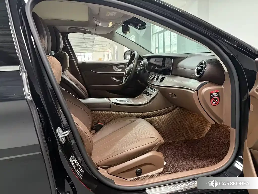 Mercedes-Benz E-Class id 4649298 из Китая 22