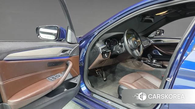 BMW 5 Series (G30) id 3821101 из Кореи 20