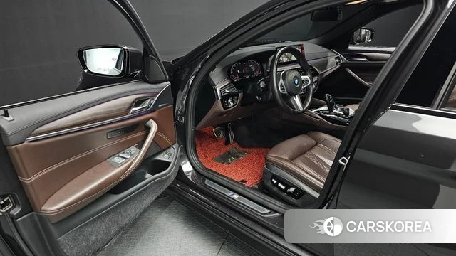 BMW 5 Series (G30) id 4594869 из Кореи 37